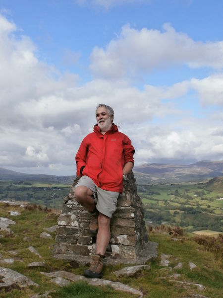 Adleisiau Pengwern a'r oesoedd a fu yn ysbrydoli nofel ddirgelwch
